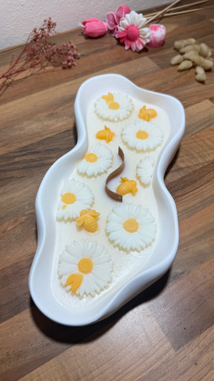 Taş Tozu Kasede Papatyalı Mum