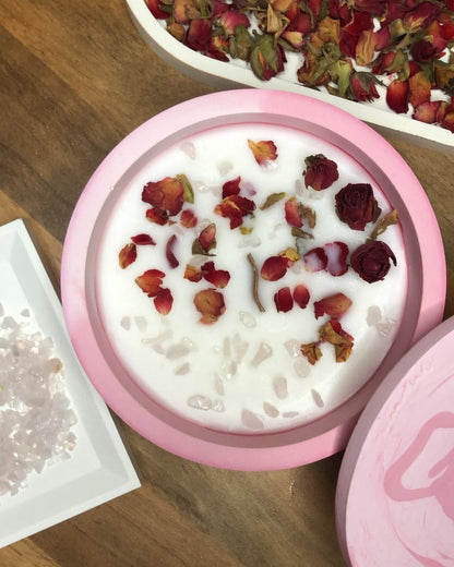 Love Bombing - Gül ve Pembe Kuvarslı Soya Mum